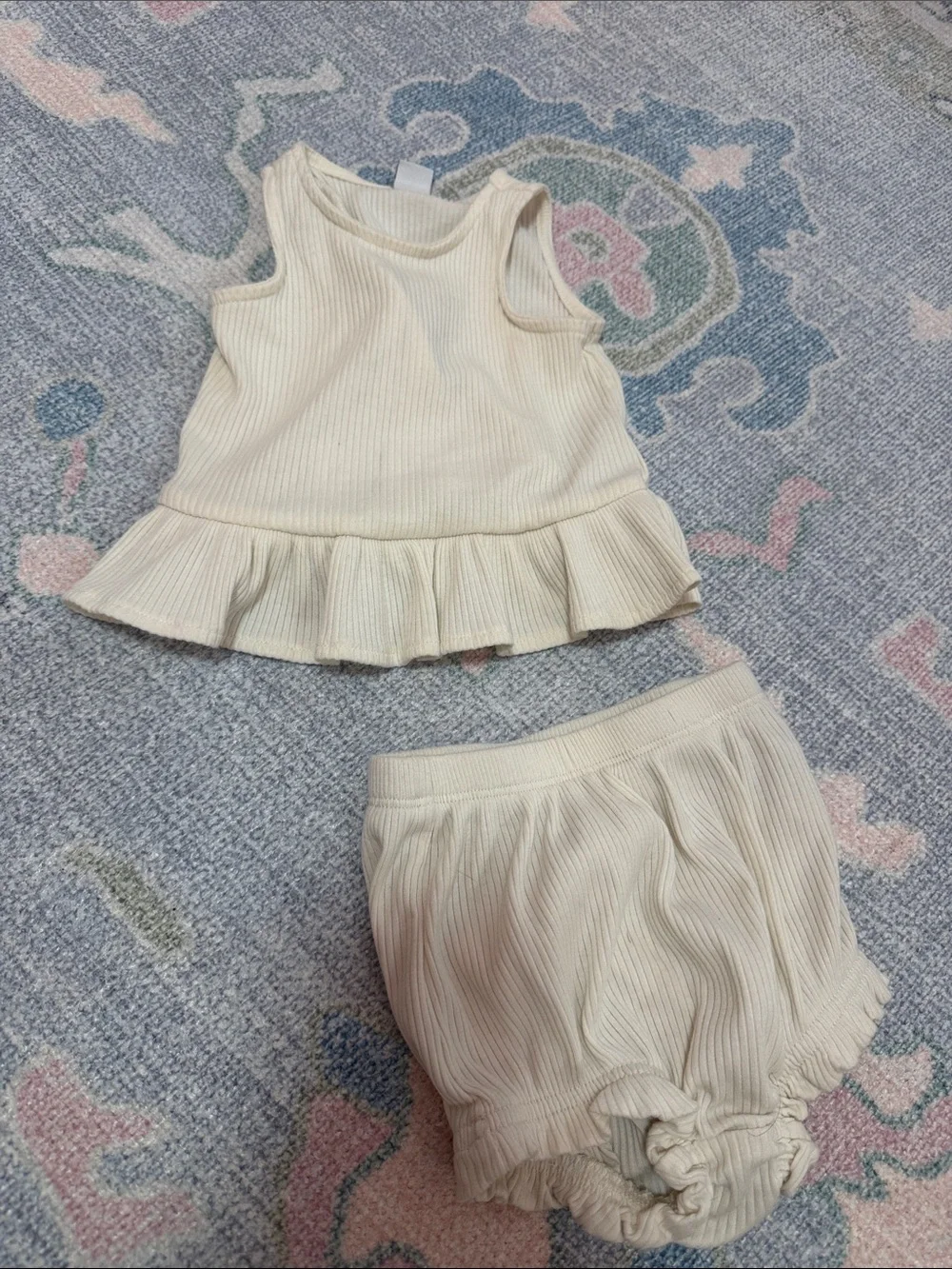 Old Navy Ruffle Matching Set - Picture 2 of 2